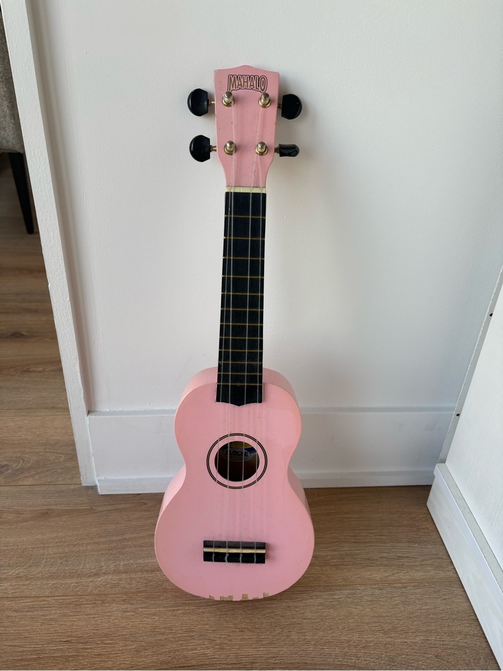 Mahalo Pink Rainbow Ukulele – Good Condition – Perfect for Beginners